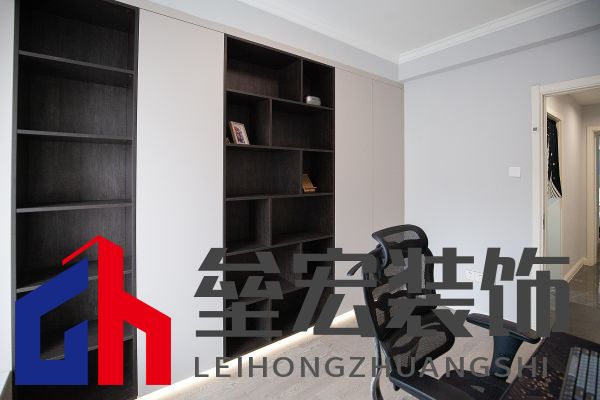白色、木色與黑色演繹同一空間下的不同格調(diào)！