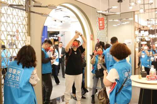 華藝照明100%原創(chuàng)「冰雪」系列首銷火爆，圈粉背后靠的是什么？