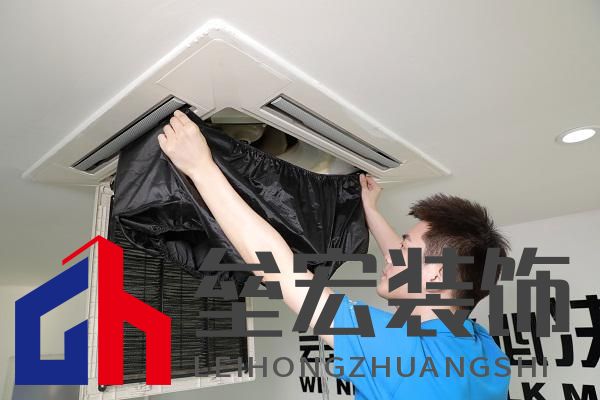 揭秘“小病大修”現(xiàn)象，啄木鳥家庭維修構(gòu)筑誠信維修新生態(tài)